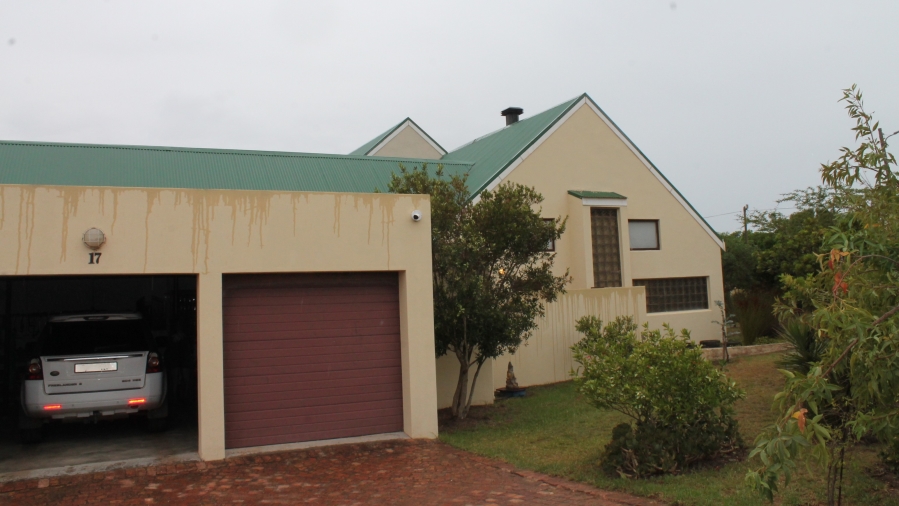 6 Bedroom Property for Sale in Napier Western Cape